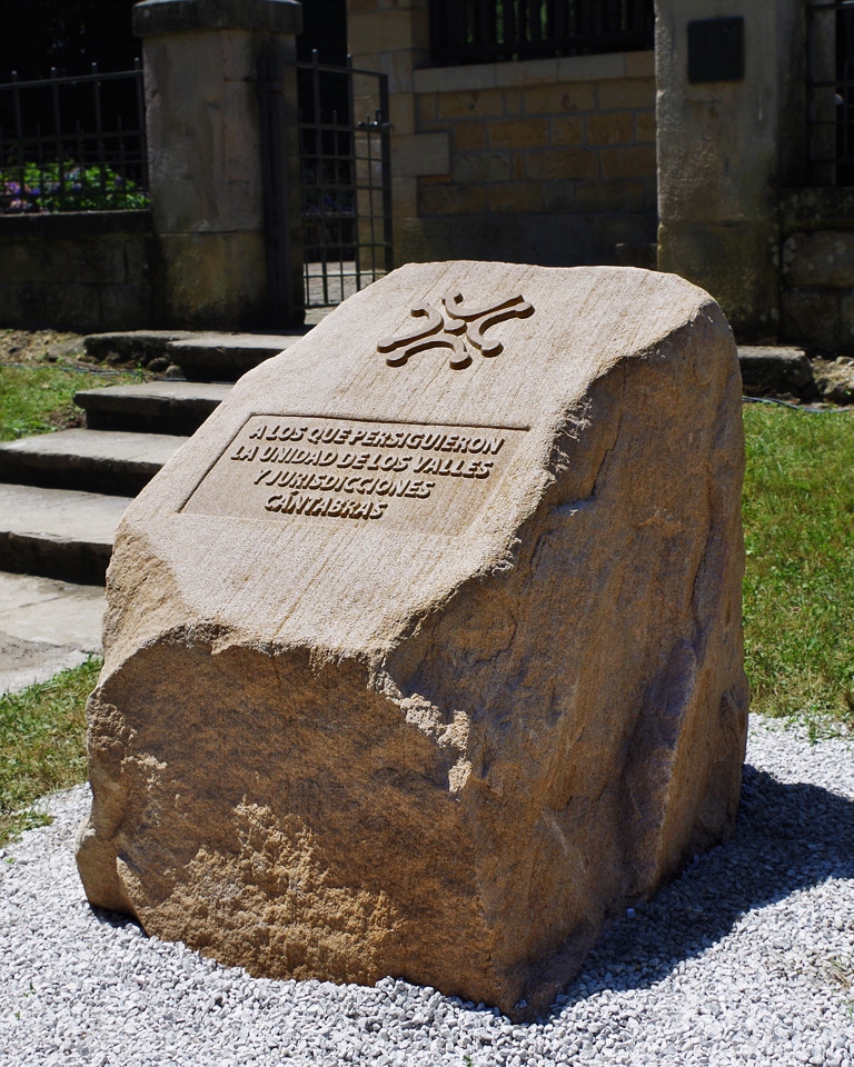 Monolito de piedra lábaro Cantabria