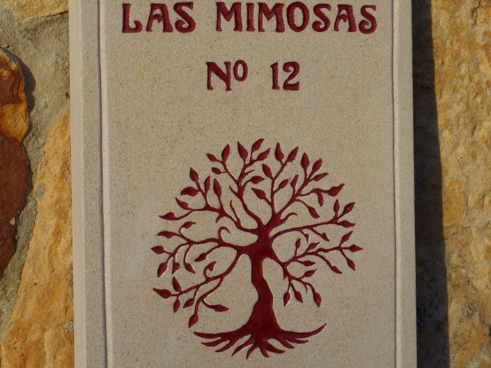 Cartel grabado en piedra para exterior de una casa