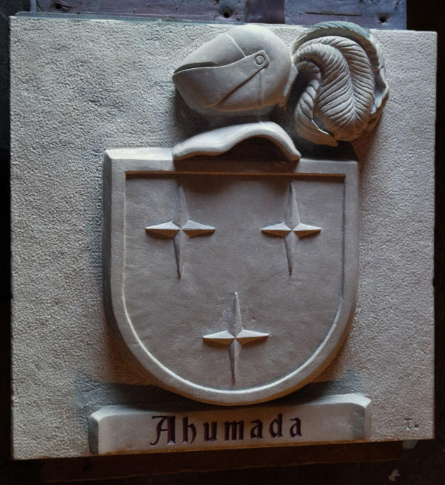 Escudo heráldico en piedra